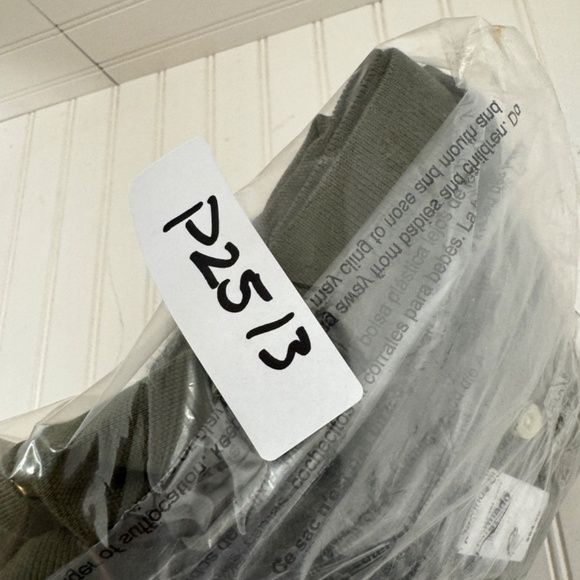 NEW Tommy Hilfiger Medium Regular Fit Stretch Polo - Picture 9 of 9